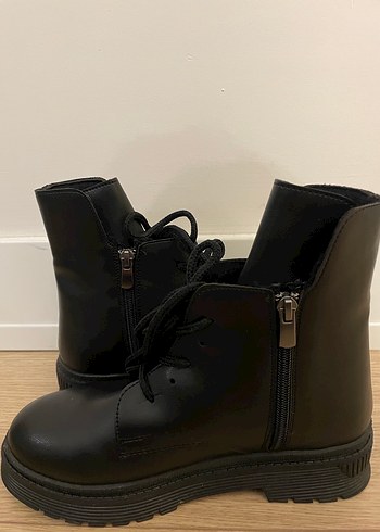 Deri Siyah Gotik Stiletto Topuklu Kadın Bot - Görsel 3