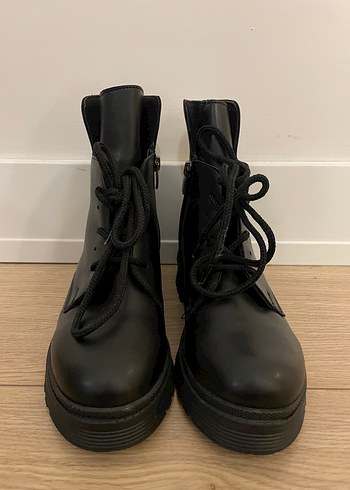 Deri Siyah Gotik Stiletto Topuklu Kadın Bot - Görsel 2