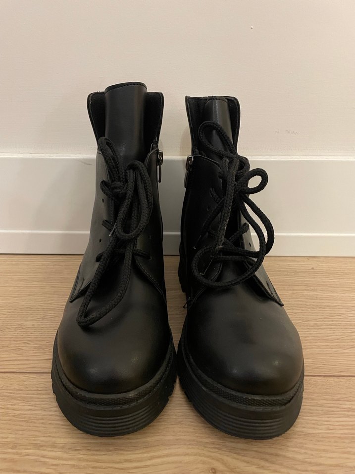 Deri Siyah Gotik Stiletto Topuklu Kadın Bot - Görsel 2