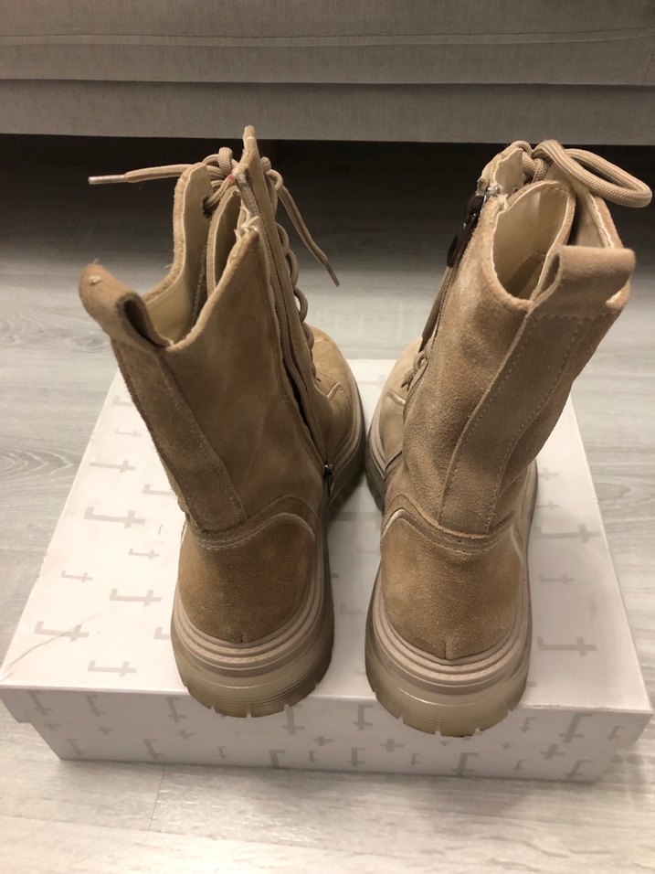 Bej Süet Bağcıklı İnce Topuklu Kadın Bot - Görsel 3