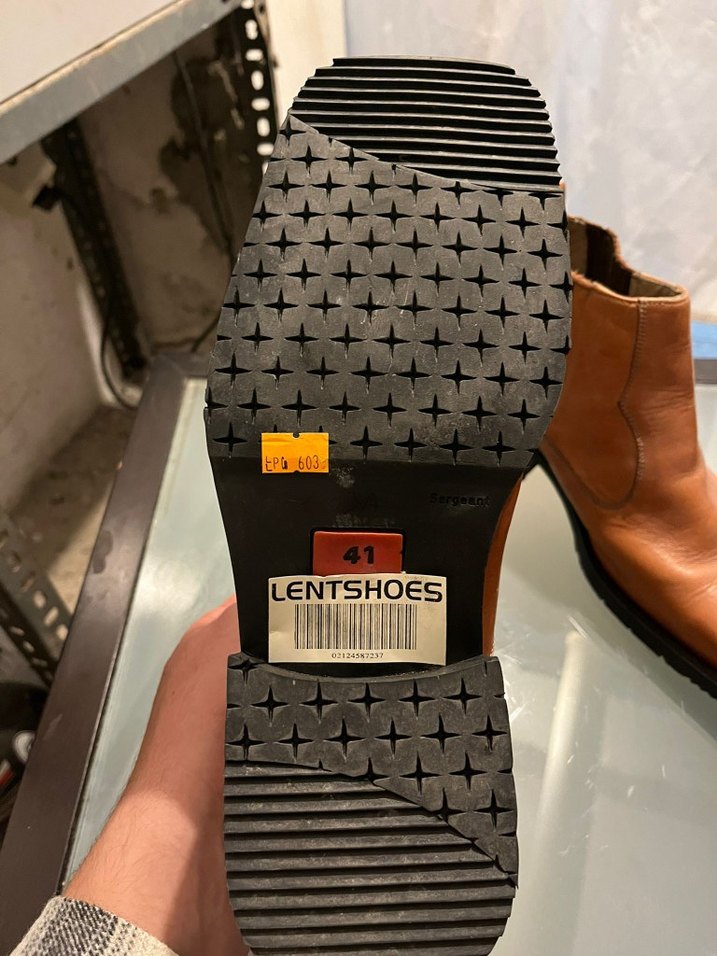 Klasik Tarz Kahverengi Parlak Tokalı Erkek Botu 41 Numara - Görsel 2