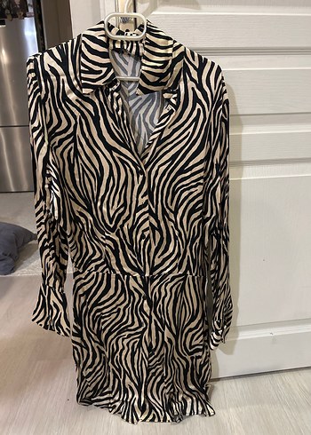 Zebra Desenli V Yakalı Kadın Gömlek - Görsel 5