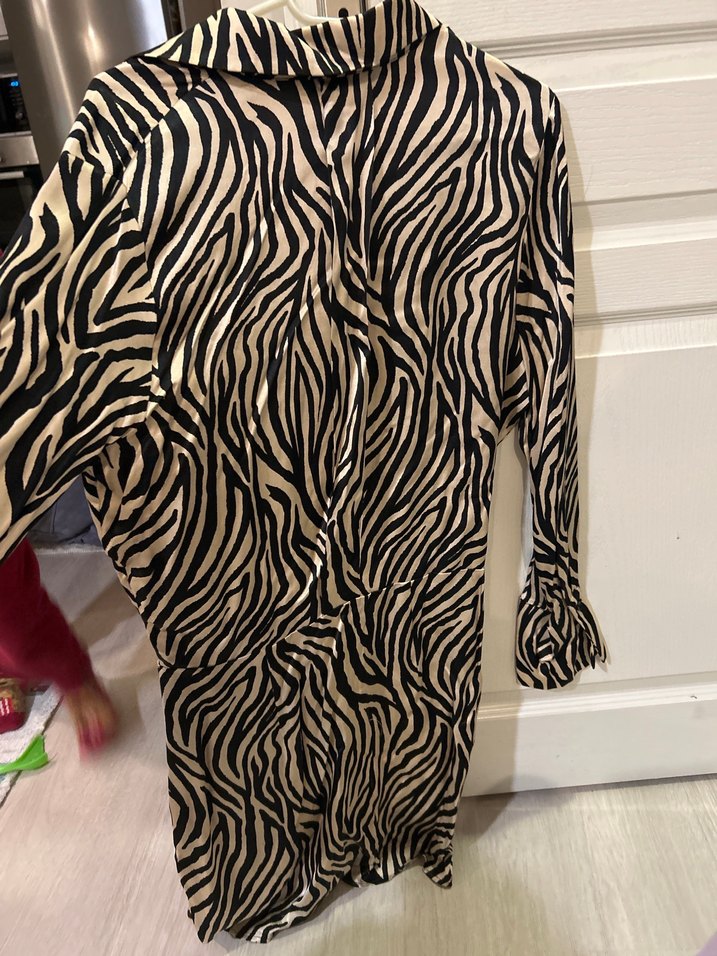 Zebra Desenli V Yakalı Kadın Gömlek - Görsel 2