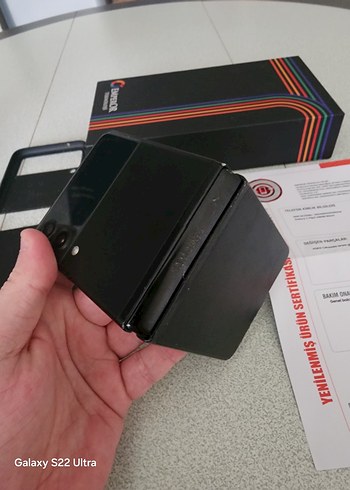 Samsung Galaxy Flip Z3 (Hasarlı) - Görsel 2