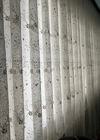 Modern Klasik Nakışlı Beyaz Tül Perde - Görsel 3