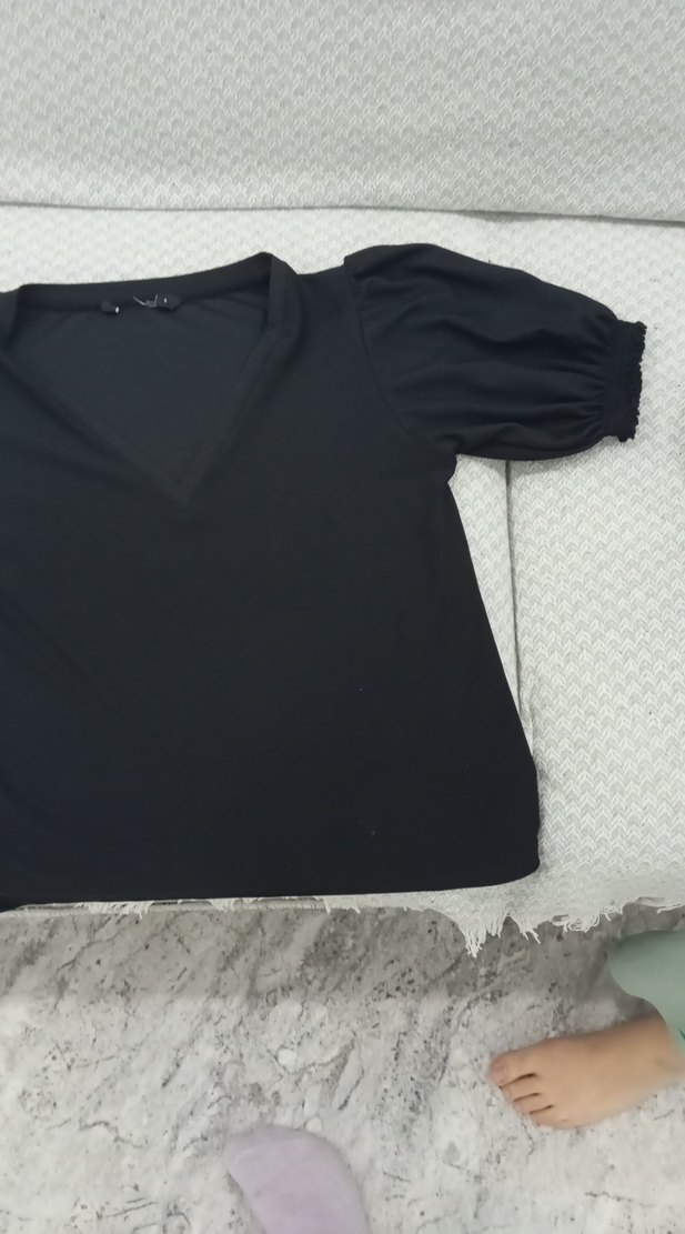 V Yaka Siyah Hamile Tişörtü - Görsel 2