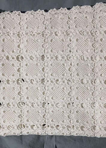 DANTEL ÖRTÜ.(111×51cm)