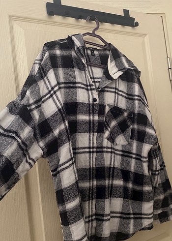 Gri Kareli Pamuklu Rahat Kesim Kadın Oduncu Gömlek - Görsel 3