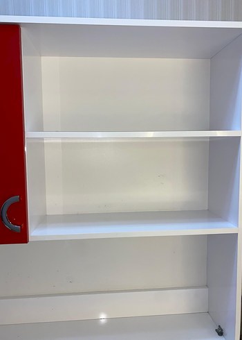 Kırmızı Kapaklı ve Raflı çalışma masası - Görsel 6