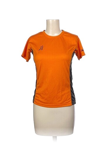 PreLoved T-shirt %70 İndirimli.