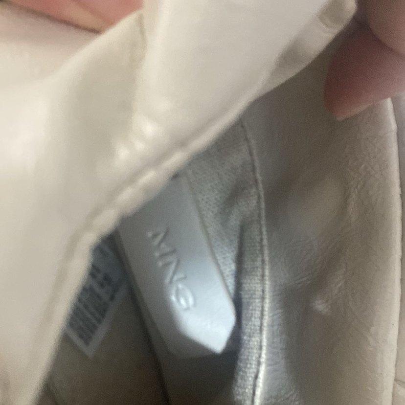 Zincir Detaylı Beyaz Deri Kadın Çanta - Görsel 3