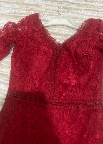 Kırmızı dantelli elbise - Görsel 2