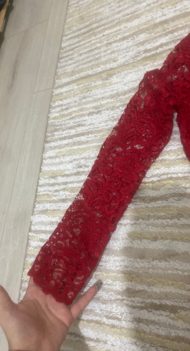 Kırmızı dantelli elbise - Görsel 3