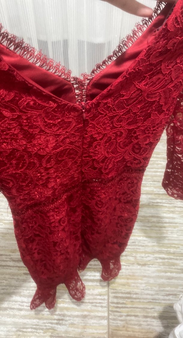 Kırmızı dantelli elbise - Görsel 5