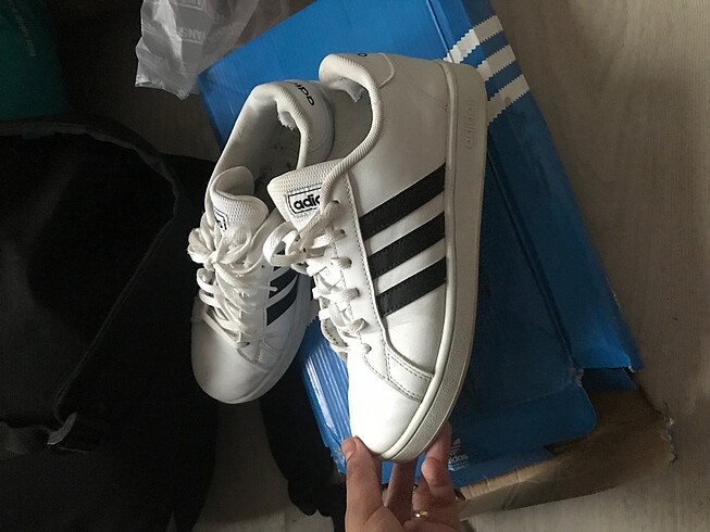 Adidas spor ayakkabı
