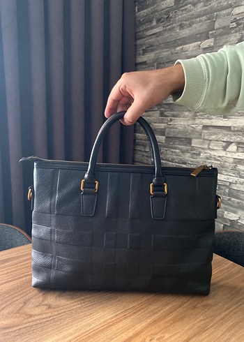 Burberry Siyah Deri Ofis Çantası - Görsel 2
