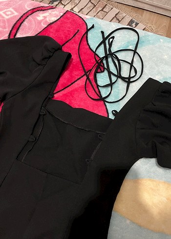 Siyah sandık Yakalı Kısa Kollu Midi Elbise - Görsel 4