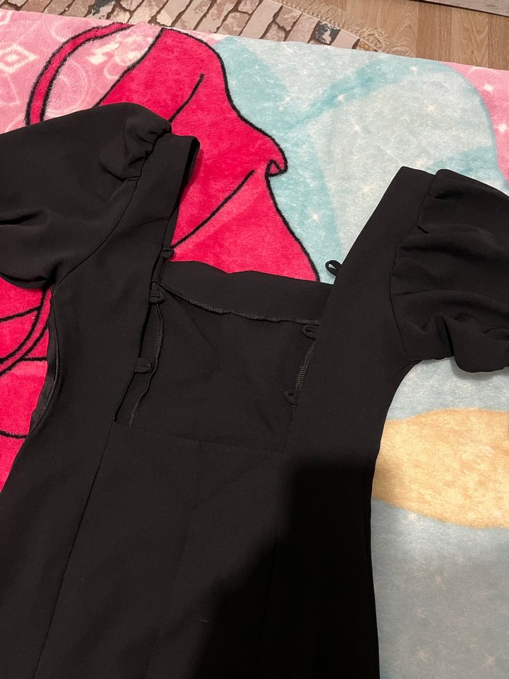 Siyah sandık Yakalı Kısa Kollu Midi Elbise - Görsel 3