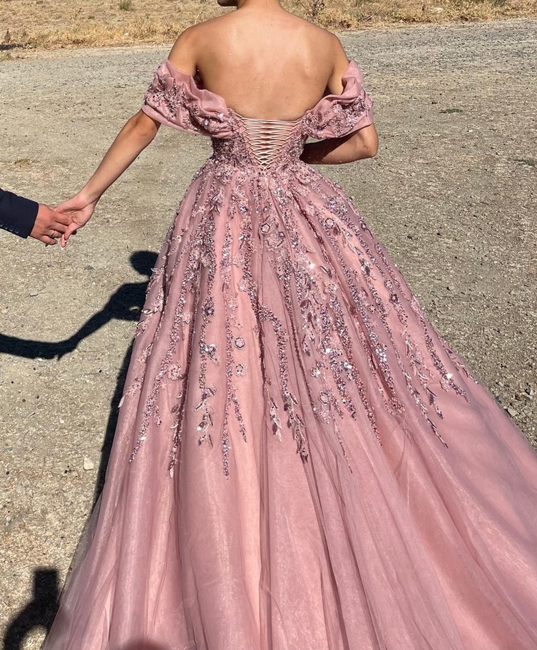 Dantel İşlemeli Pudra Pembe Straplez Uzun Abiye - Görsel 3