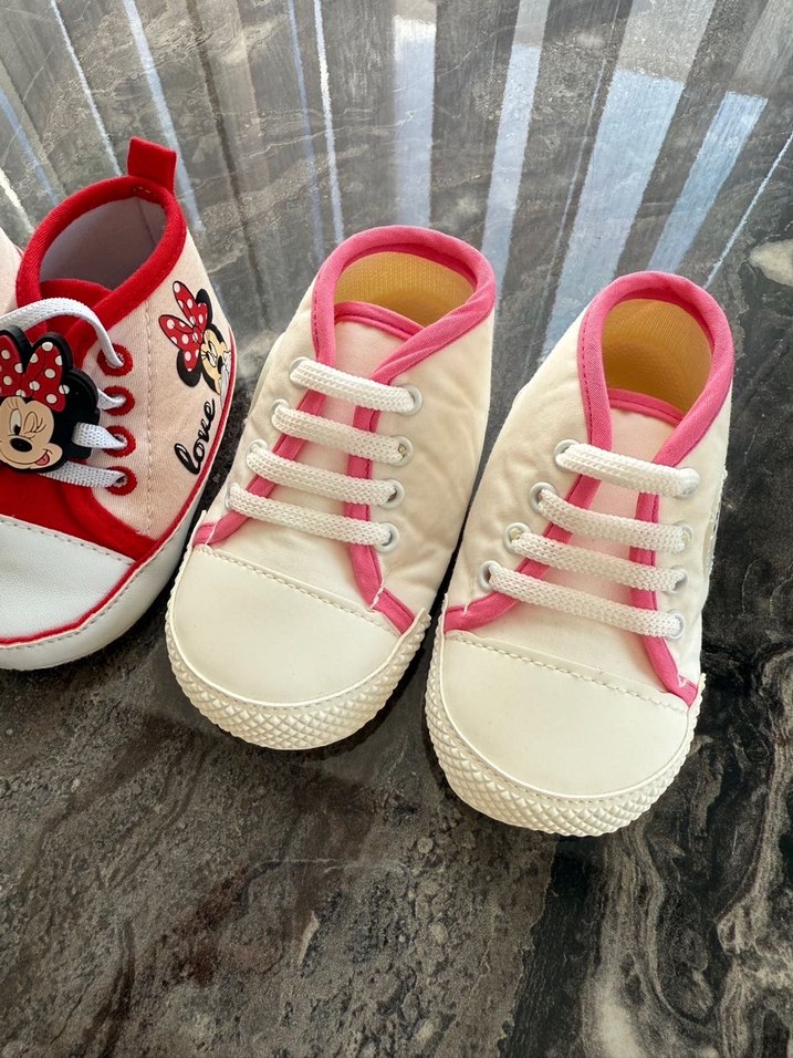 Kız Bebek Patik Minnie Figürlü - Görsel 3