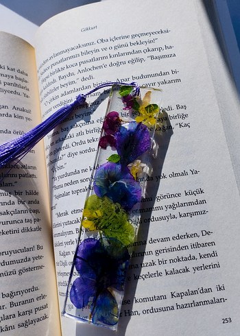 Çiçek Desenli Kitap Ayracı ve Sanat Kitabı - Görsel 2