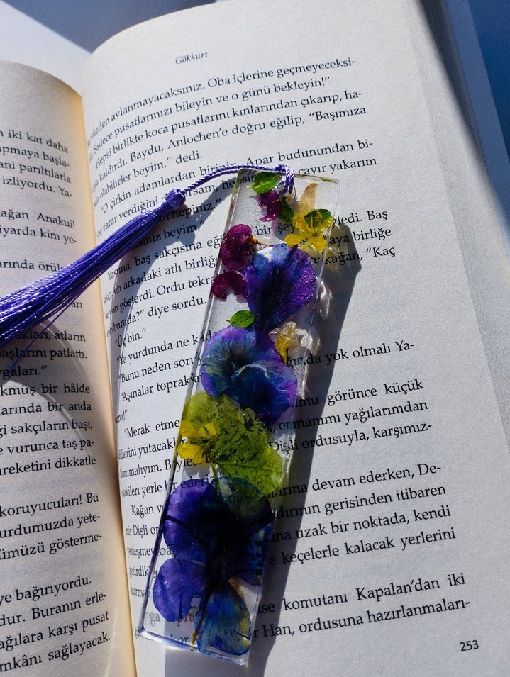 Çiçek Desenli Kitap Ayracı ve Sanat Kitabı - Görsel 2