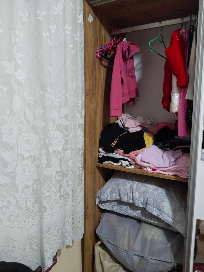 Beyaz ve Gri Çocuk Gardırop - Görsel 3