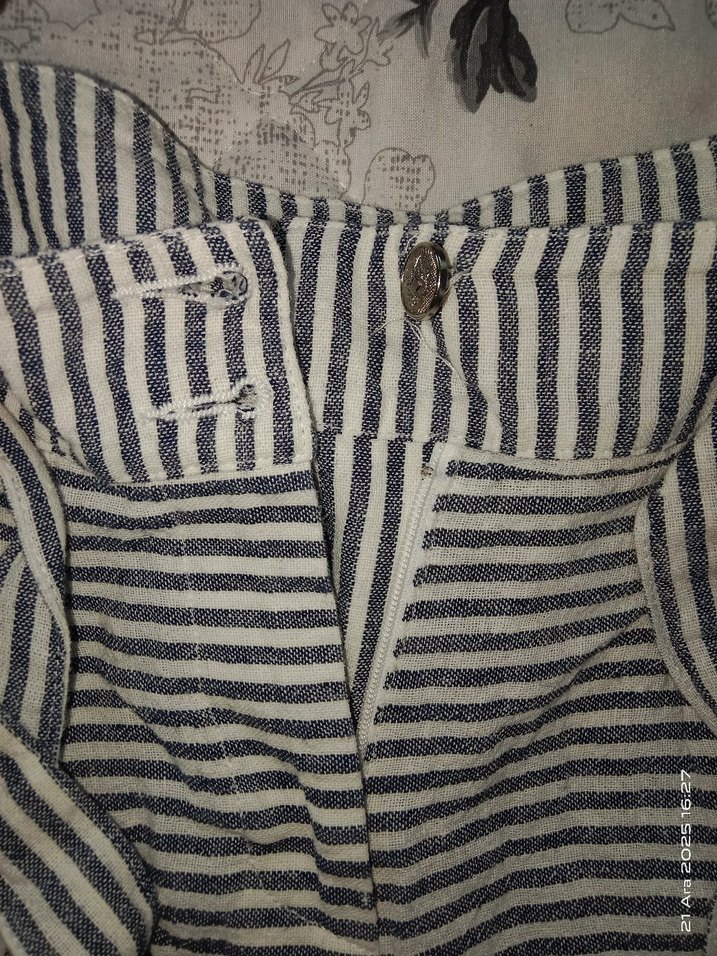 Kadın Gri Çizgili Keten Kısa Şort - Görsel 2