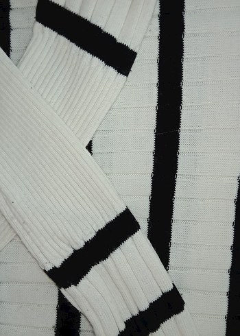 Çizgili Beyaz boğazlı yaka Kısa Kazak-S - Görsel 3