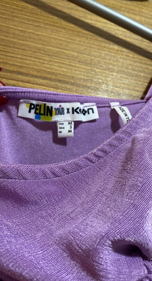 Parlak Mor Drapeli  Büzgülü İpli Tek Kol Crop Top - Görsel 2