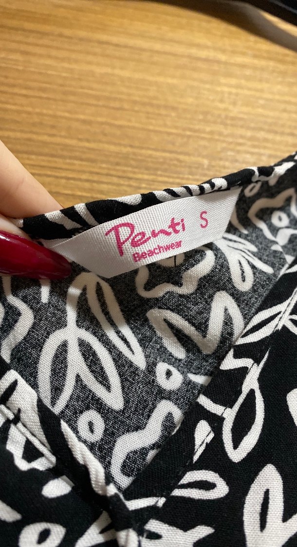 Kadın Siyah Beyaz V Yaka Kolsuz Tulum - Görsel 4