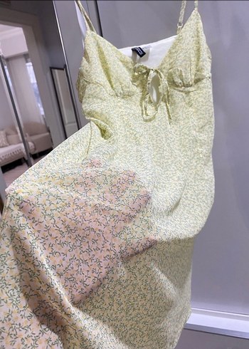 Sarı V Yaka Midi Kolsuz Günlük Elbise - Görsel 5