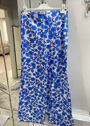 Mavi Çiçekli Bol Kesim Kadın Pantolon - Görsel 2