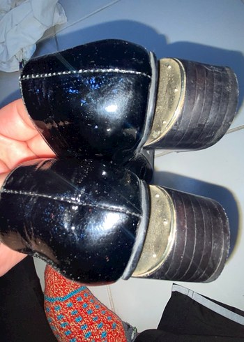 Siyah Yılan Desenli Tokalı Topuklu Kadın Ayakkabı - Görsel 2