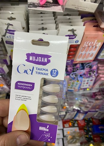 Mujgan Kırmızı Jel Takma Tırnak 12'li - Görsel 3