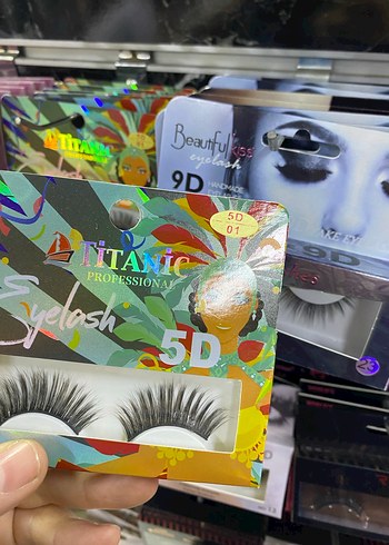 Royal Paris 6D Kıvrık Altın Takma Kirpik - Görsel 4