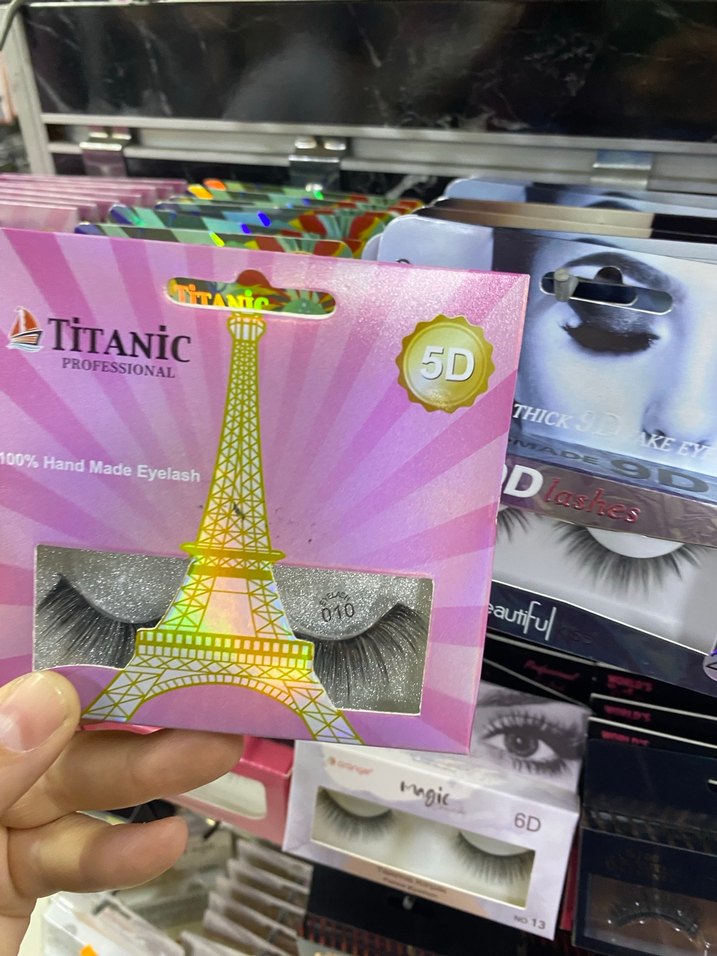 Royal Paris 6D Kıvrık Altın Takma Kirpik - Görsel 3