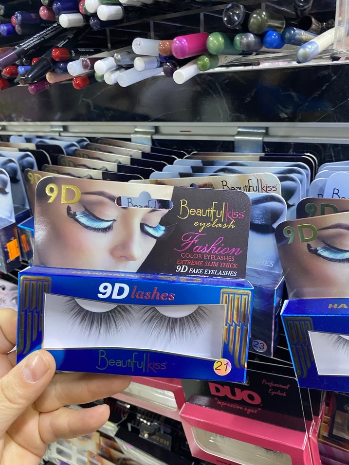 Royal Paris 6D Kıvrık Altın Takma Kirpik - Görsel 2