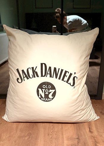 Zara JD Baskılı Beyaz Yastık
