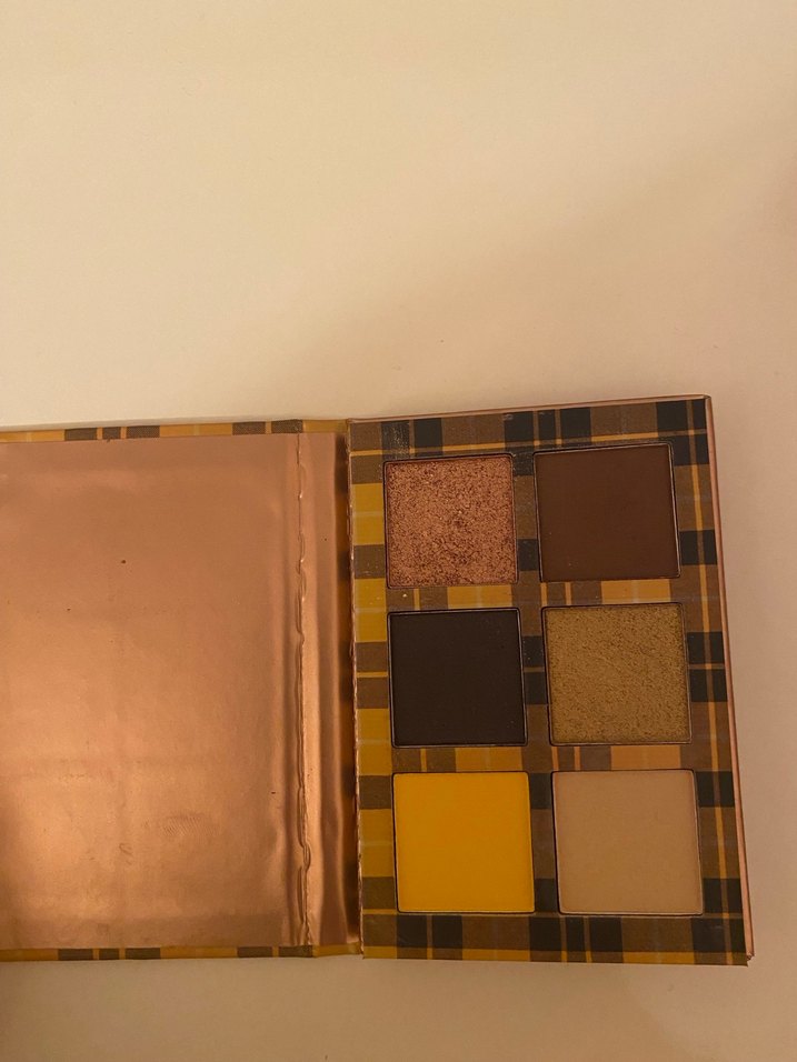 Revolution 90's Baby Göz Farı Paleti - Görsel 3