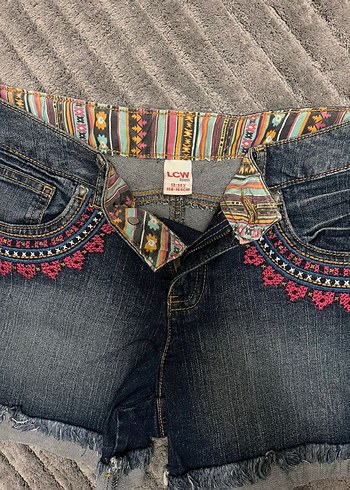 Nakışlı, Tokalı Kadın Denim Şort - Görsel 2