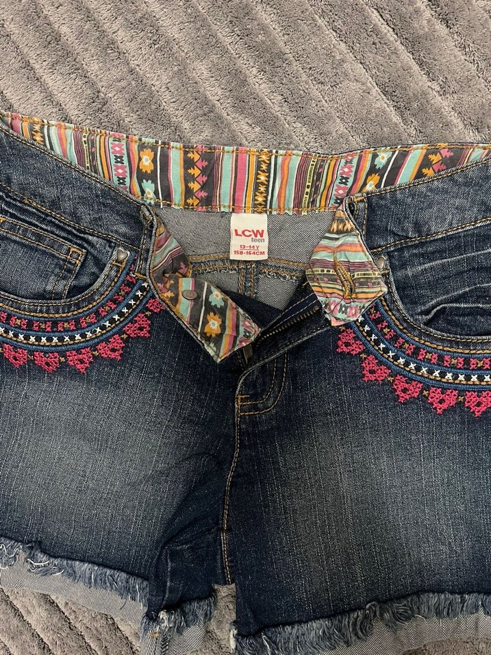 Nakışlı, Tokalı Kadın Denim Şort - Görsel 2