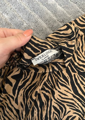 Kahverengi Zebra Desenli Balıkçı Yaka Bluz - Görsel 3