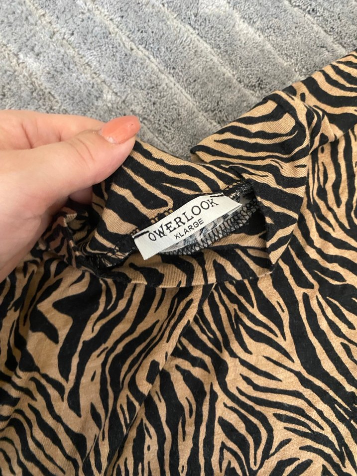 Kahverengi Zebra Desenli Balıkçı Yaka Bluz - Görsel 3