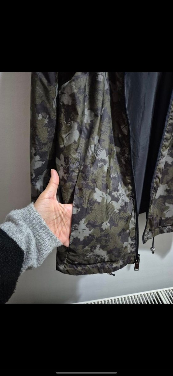 Çift Taraflı Desenli Yağmurluk - Görsel 3