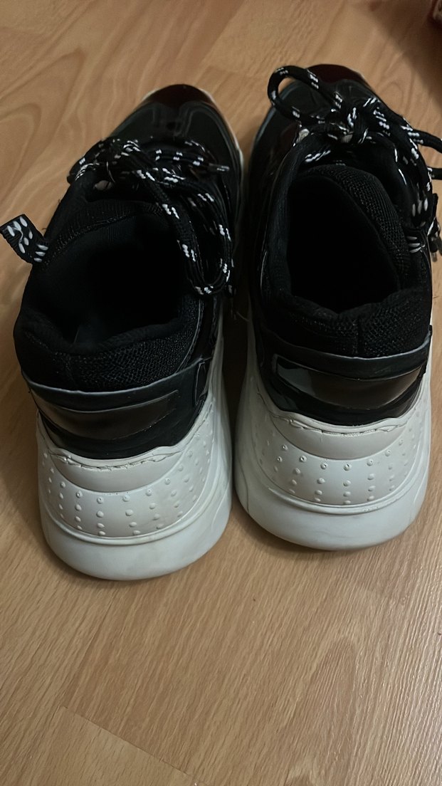 Siyah spor ayakkabı - Görsel 3