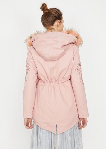 Pembe Nakışlı Kapüşonlu Kadın Ceket - Görsel 4