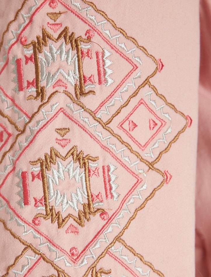 Pembe Nakışlı Kapüşonlu Kadın Ceket - Görsel 2