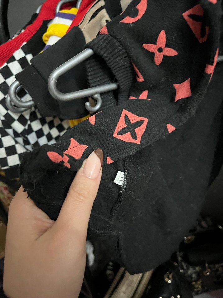 Kırmızı Desenli lv Köpek Kıyafeti - Görsel 3