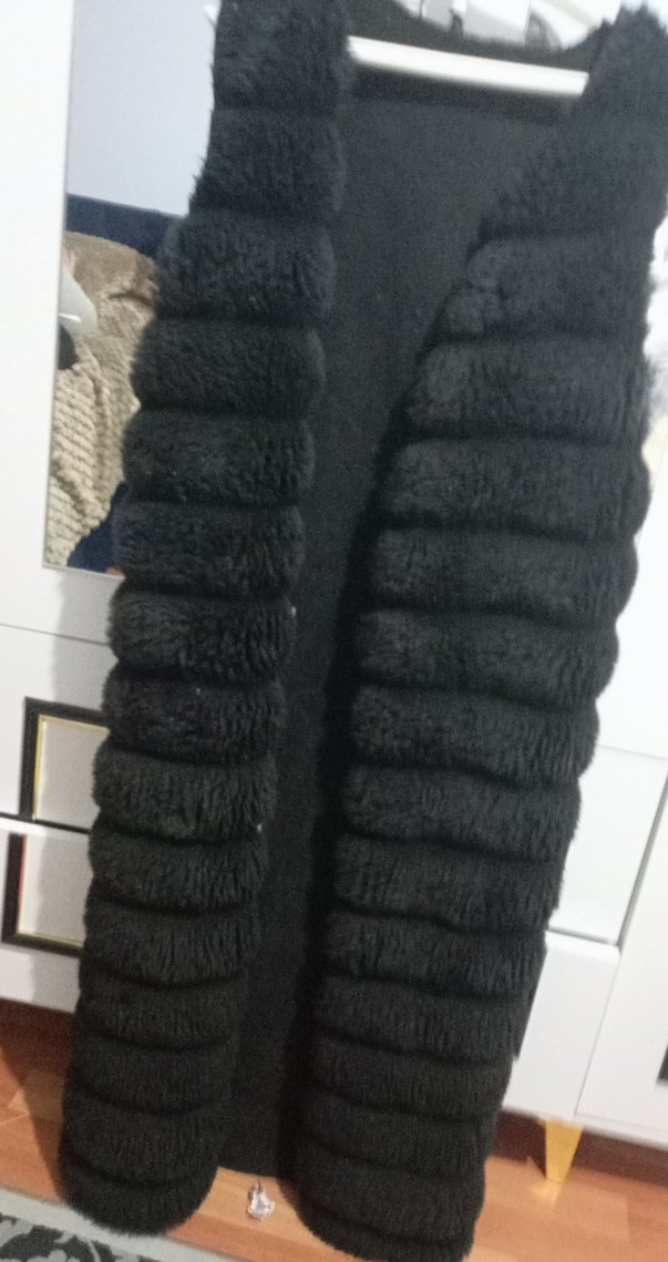 Siyah Uzun Kürklü Kadın Yelek - Görsel 2